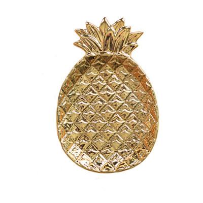 China Nordic Modern Ceramic Tray Ornaments Storage Plate Desktop Decoration Pineapple Gold Pineapple Dish Creative Nordic Ceramic Dish for sale