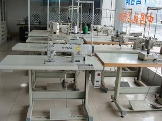 Verified China supplier - Dongyang Dongyi Clothing And Sewing Machinery Market Co., Ltd.