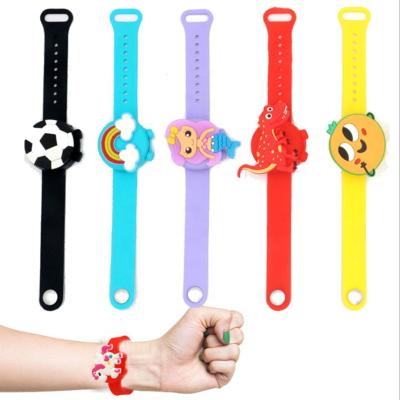 China Cartoon Style Silicone Washing Liquid Hand Sanitizer Dispenser Reusable Wearable Wristband Wristband New for sale