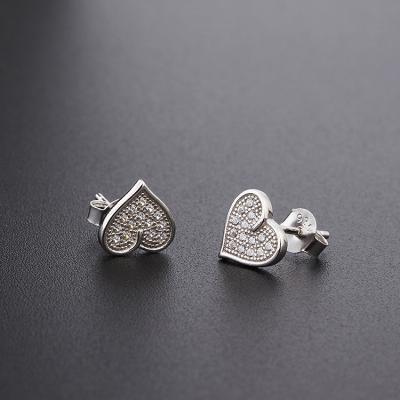 China 2021 Mothers Day 2021 Women's CLASSIC Heart Shaped Zircon Stud 925 Stud Earrings Sterling Silver for sale