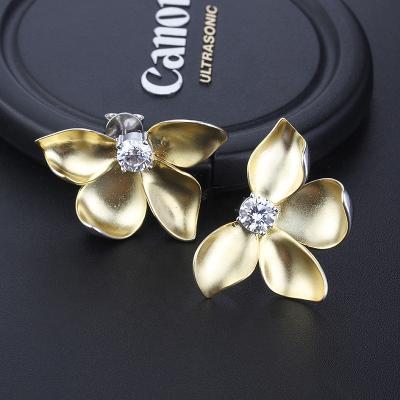 China High Quality Cost Effective Hyperbole 925 Sterling Silver Gold Plated Stud Earrings for sale