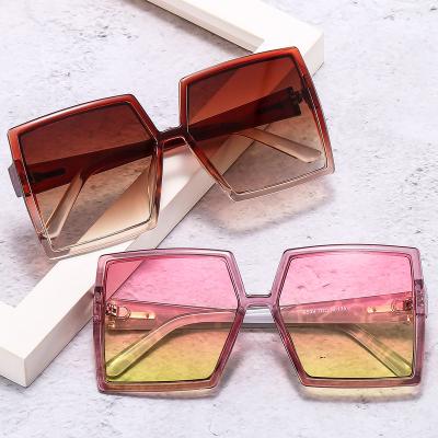 China Trendy Lady Brand Designer Vintage Shades Sunglasses Shades New Fashion Sunglasses Bigger Frame Women Oversize Women for sale