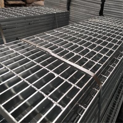 China Hot Galvanized Heavy Load 50x3mm 45x5mm Heavy Duty Steel Bar Grating For Air Port for sale