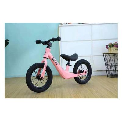 China New Design 12 Inch Toddler Kids High Carbon Steel Balance Bike Sports Trick Bike for sale