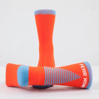 China Cheap fashion men's crew socks custom made high quality athletic soccer football socks for sale