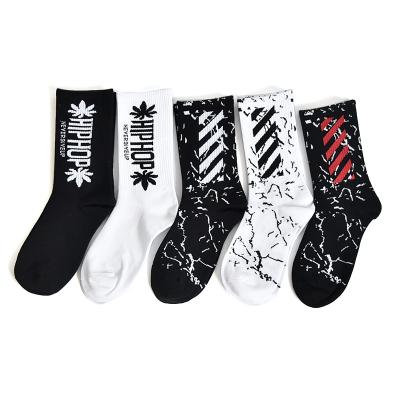 China QUICK DRY Letters sports street fashion skateboard hip hop soft cotton men socks for sale