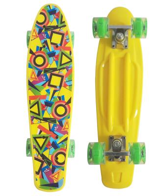 China Youth Flashing Light 22inch PP Skateboards Skateboard For Kids Boys Youth Beginners for sale