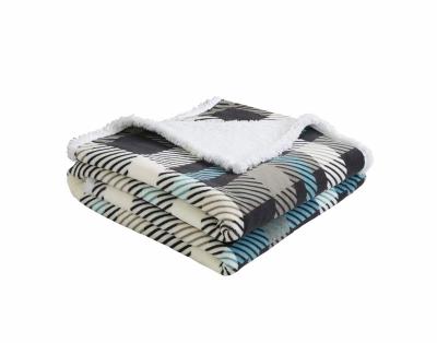 China Folded Flannel Blanket With Plaid , Lightweight Cozy Throw Blanket Warm Bed Blanket Fit Sofa Double Layers for sale