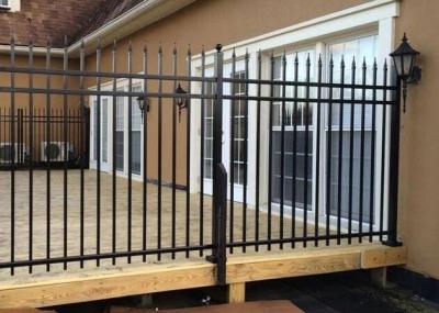 中国 8FT Galvanized Wrought Iron Fence Q235 Steel For Residential 販売のため