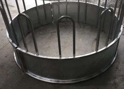 Cina Dia 1.8m Metal Equine Round Bale Feeder Hay Rings For Cattle corrosion proof in vendita