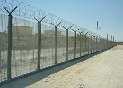 Cina L'anti PVC di intrusione del sito militare ha ricoperto il filo spinato di 358 Mesh Fencing Top With Razor in vendita