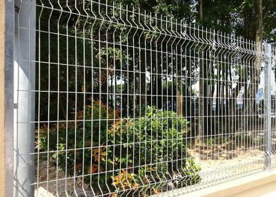 China Fio galvanizado 4.5mm mergulhado quente residencial Mesh Fence Strong Corrosion Resistant à venda