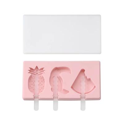 China Wholesale Viable Pineapple Strawberry Heart Ice Cream Molds With Lid Cake Molds High Quality Chocolate Silicone Ice Cream Popsicle Mold for sale