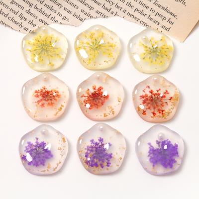 China Earring Accessories Jewelry Making 100PCS Summer Style Dried Flower With Pearl Gold Foil Flatback DIY Cabochon For Phone Case Earring Scrapbooking Craft Jewelry for sale