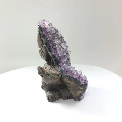 China China Factory Wholesale High Quality Crystal Natural Amethyst Cluster Hand Carved Squirrel For Gift Or Decoration YHM for sale