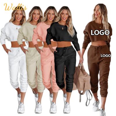 China Custom Logo Women Breathable 2 Piece Set Team Long Sleeve Crop Top Pocket Joggers Pants Sweatsuits Tracksuit Top for sale