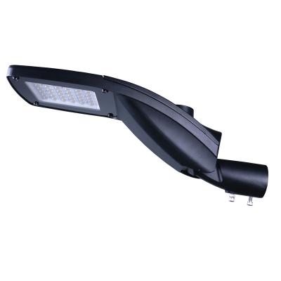 China Luz de calle llevada de aluminio negra de 80w 10400lm en venta