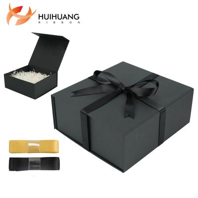 China Custom Recycled Materials Huihuang Small Gift Boxes With Ribbons And Greeting Card Gift Box For Presents, Graduation, New Year, Wedding for sale