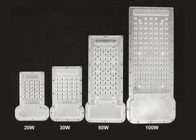 Chine Approbation des lentilles 20W-100W SMD 3030 2835 RoHS d'optique du module LED de réverbère de PMMA à vendre