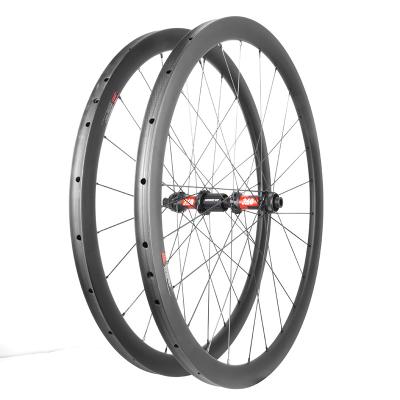 China TB355 Mountain Bikes Road Disc Carbon Bike Wheels With 240 Center Lock Hubs And Sapim Spoke for sale