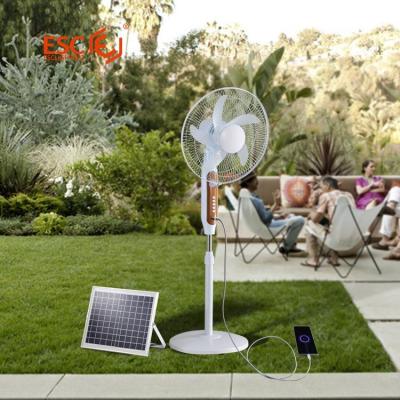 China Fan With Solar Panel Portable Indoor Fan With Light 16 Inch 12v 3 Speed ​​Rechargeable Electric Solar Powered Fan for sale