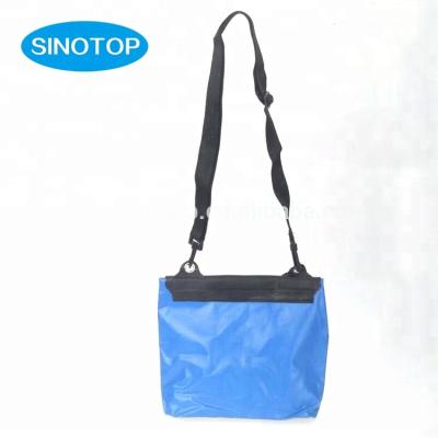 China Outdoor Activity 500D High Capacity PVC Tarpaulin Waterproof Shoulder Beach Bag And Handbags for sale