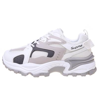 China New Flat-Bottom Comfortable Casual Comfortable All-match Fitness Lightweight Women Sport Shoes for sale