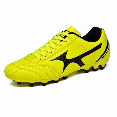 China New Style Teenager Sports Professional Non-slip Grip Soccer Shoes Active Outdoor Training Shoes For Men for sale