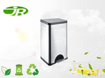 China 30 Ltr  Household Waste Bin Foot Operated  For Guest Room Classify for sale