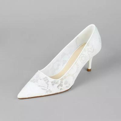 China 2022 Alternate Peep Women's Bridal Shoes Luxury High Toe Low Heel Lace Satin Pump Wedding Shoes for sale