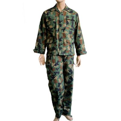 Chine Vêtements de camouflage tactique respirants pour hommes à vendre