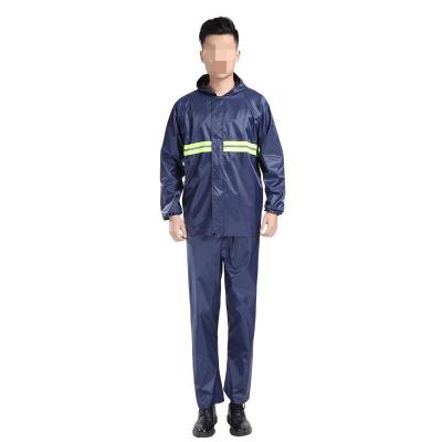 China Volledige lichaamsbescherming Militaire poncho regenjas PU coating waterdicht voor mannen en vrouwen Te koop