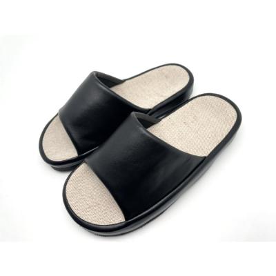 China Indoor Slipper New Lightweight Leather Home Slippers for sale