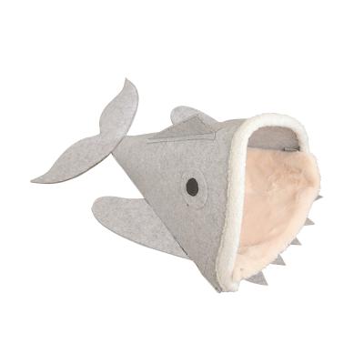 China Creative Shark Styling Beautiful Sustainable Comfortable Warm Pet Products Felt Cat Bed Nest Custom Small Dog Cat Bed for sale