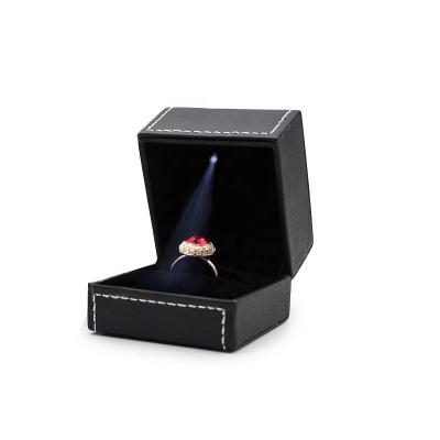 China Hot Selling Jewelery Storage Necklace Gift Box Glitter Jewelery Box Led Light Jewelry Display Gift Box for sale