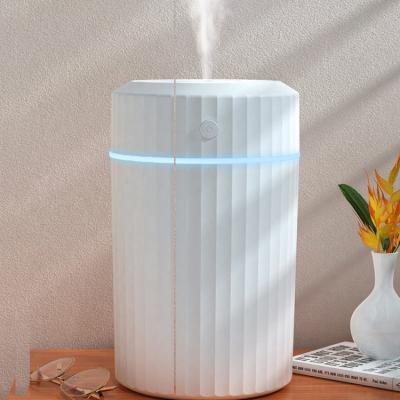 China 2021 New Home Appliances USB Water Mist Spray Fan Ultrasonic Humidifier Healthy Daily Hydrate Rechargeable Desktop Mini Fan for sale