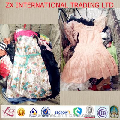 China Hot Sale Fashion Designed Mixed Used Clothing Bales In London for sale