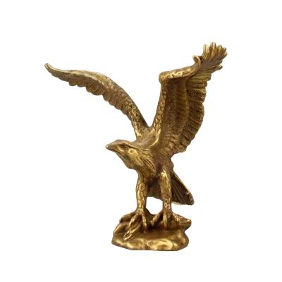 China China Wholesale High Quality 3D Eagle Trophy Hawk Trophy Ornaments for sale