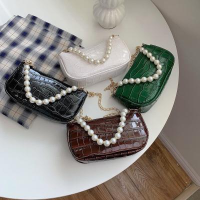 China 2022 Wholesale Pearl Handbags Ladies Purses Other Cheap Lady Hand Bags For Woman for sale