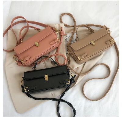 China 2021 Fashion Vegan Trendy Women Clip Lady Pink Crossbody Bag Pu Leather Trim Ladies Handbags With Twist Knot for sale