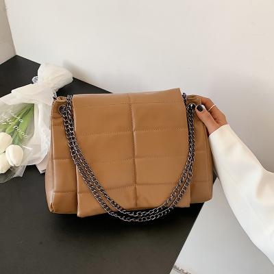 China New Fashion Women's Cross - Retro Small Flap Handbag Square Simple Metal Body Bag Chain Shoulder Bag for sale