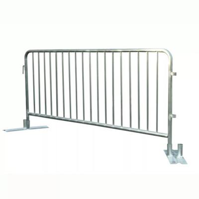 China Powder-Coated Steel Barrier Easily Assembled Interlocking Crowd Control Barricade for sale