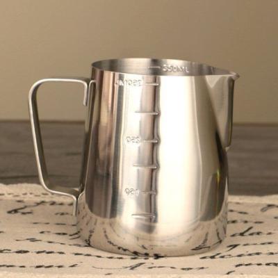 China 2022 Stainless Steel Latte Cappuccino Milk Frother Cup Stored Hot Milk Frothing Pitcher Coffee Pull Flower Cup for sale