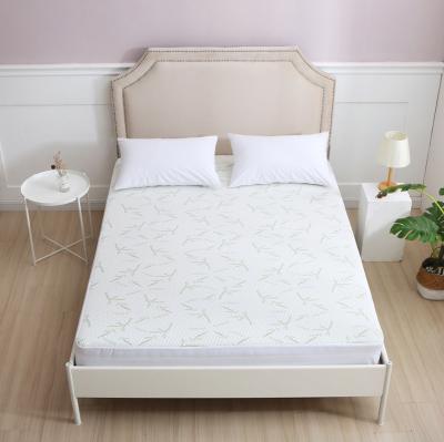 China Jacquard Wholesale Customize LOGO Available Beauty Bed Cover Bamboo Double Knitted Soft Bedspread for sale