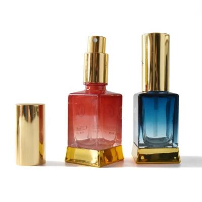 China Skin Care Packaging Free Sample Glass Spray Bottle Personal Perfume Bottle Alcohol Spray for sale