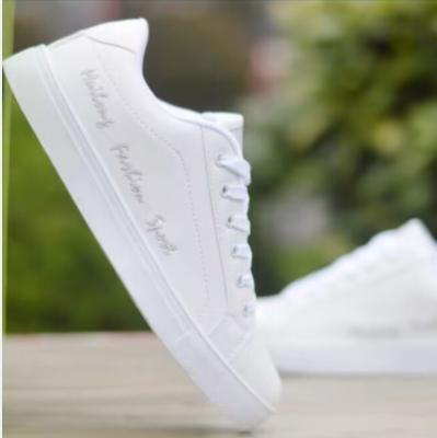 China Disposable 2023 Newest Fashion Sneakers for sale