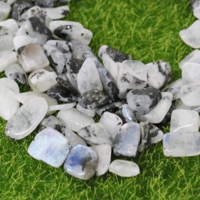 China Wholesale Natural Raw China Crystal Stone White Moonstone Gravel Tumbled For Healing/Home Decoration for sale