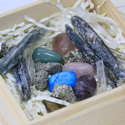 China China High Quality Chakra Healing Crystal Box Seven Row Crystal Stone 7 Chakra Set Irregula Healing Crystals Stone for sale