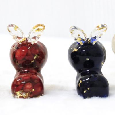 China Natural Resin Crystal Handcrafted China Animal Craft Quartz Repair Rolling Stone in Antlers Used for Home Decoration for sale