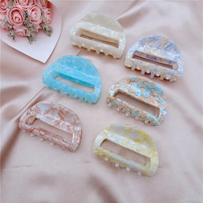 China Newest New Fashionable Fancy Design Acetate Hair Claw Clip For Girls Soft Color Simple Hair Claw For Thick Hair for sale